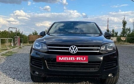 Volkswagen Touareg III, 2012 год, 2 300 000 рублей, 3 фотография