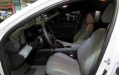 Hyundai Avante, 2024 год, 2 390 000 рублей, 6 фотография