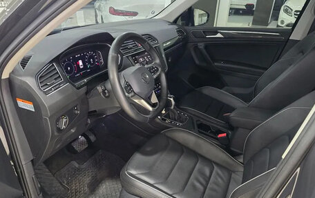 Volkswagen Tiguan II, 2023 год, 3 128 777 рублей, 6 фотография