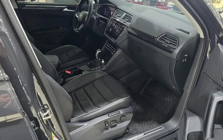 Volkswagen Tiguan II, 2023 год, 3 128 777 рублей, 7 фотография