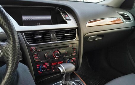 Audi A4, 2011 год, 945 000 рублей, 6 фотография