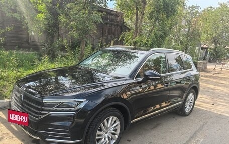Volkswagen Touareg III, 2020 год, 6 600 000 рублей, 2 фотография