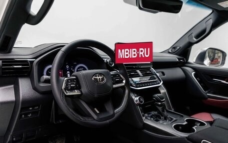 Toyota Land Cruiser, 2025 год, 13 100 000 рублей, 12 фотография