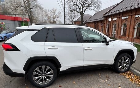 Toyota RAV4, 2020 год, 3 350 000 рублей, 9 фотография