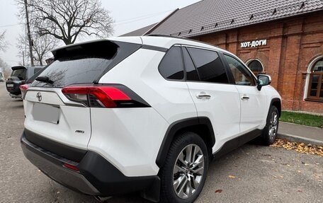 Toyota RAV4, 2020 год, 3 350 000 рублей, 8 фотография