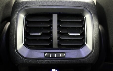 Volkswagen Tiguan II, 2021 год, 2 390 000 рублей, 12 фотография