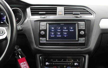 Volkswagen Tiguan II, 2021 год, 2 390 000 рублей, 11 фотография