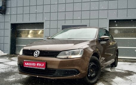 Volkswagen Jetta VI, 2013 год, 845 000 рублей, 1 фотография