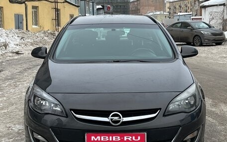 Opel Astra J, 2013 год, 665 000 рублей, 1 фотография