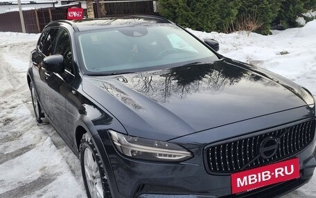 Volvo V90 Cross Country I рестайлинг, 2019 год, 3 500 000 рублей, 1 фотография