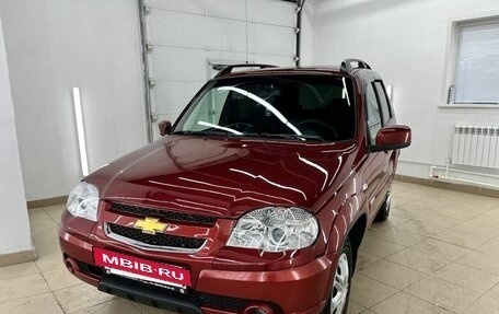 Chevrolet Niva I рестайлинг, 2012 год, 598 000 рублей, 2 фотография