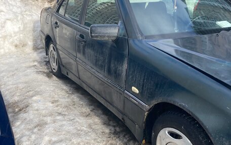 Mercedes-Benz C-Класс, 1997 год, 110 000 рублей, 3 фотография