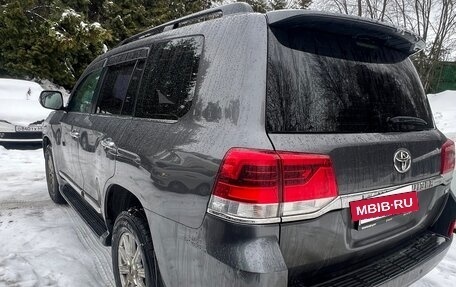 Toyota Land Cruiser 200, 2015 год, 3 950 000 рублей, 7 фотография