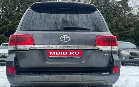 Toyota Land Cruiser 200, 2015 год, 3 950 000 рублей, 6 фотография