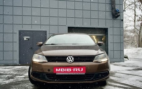 Volkswagen Jetta VI, 2013 год, 845 000 рублей, 3 фотография