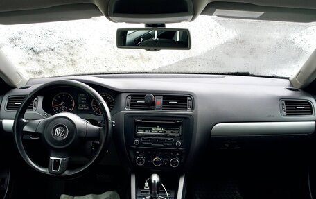 Volkswagen Jetta VI, 2013 год, 845 000 рублей, 12 фотография