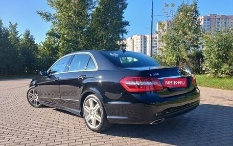 Mercedes-Benz E-Класс, 2012 год, 1 850 000 рублей, 9 фотография