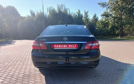 Mercedes-Benz E-Класс, 2012 год, 1 850 000 рублей, 10 фотография