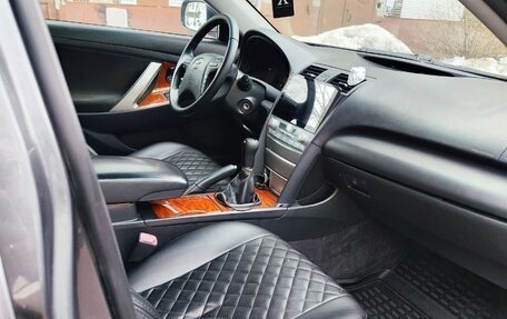 Toyota Camry, 2008 год, 1 050 000 рублей, 30 фотография