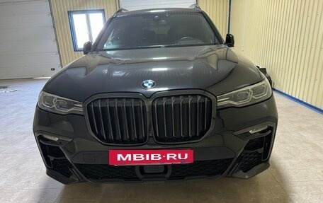 BMW X7, 2021 год, 9 000 000 рублей, 2 фотография