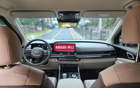 KIA Carnival, 2024 год, 4 920 000 рублей, 5 фотография