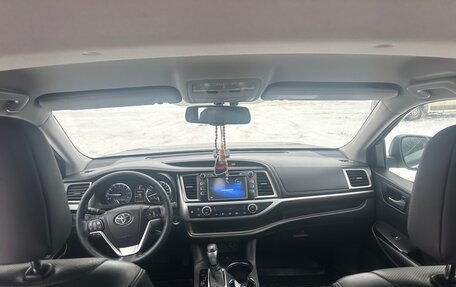 Toyota Highlander III, 2014 год, 2 890 000 рублей, 6 фотография