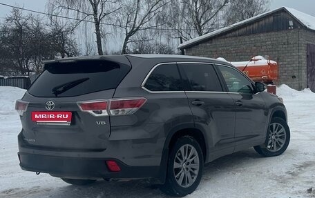 Toyota Highlander III, 2014 год, 2 890 000 рублей, 3 фотография
