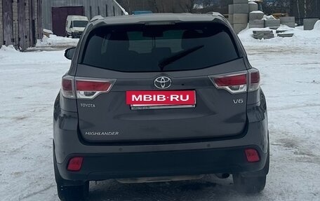 Toyota Highlander III, 2014 год, 2 890 000 рублей, 2 фотография