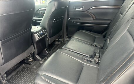 Toyota Highlander III, 2014 год, 2 890 000 рублей, 8 фотография