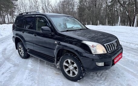 Toyota Land Cruiser Prado 120 рестайлинг, 2004 год, 1 688 000 рублей, 1 фотография