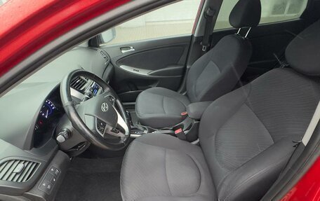 Hyundai Solaris II рестайлинг, 2015 год, 950 000 рублей, 16 фотография