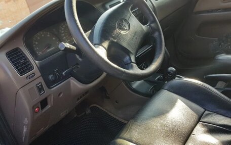 Toyota 4Runner III, 2001 год, 1 550 000 рублей, 14 фотография