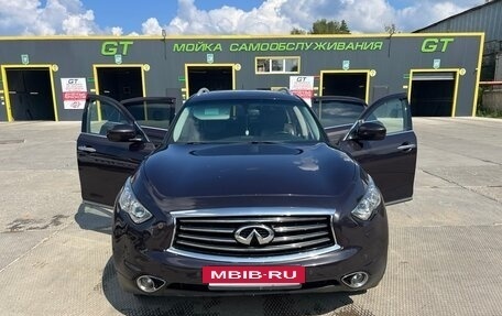 Infiniti FX II, 2012 год, 1 700 000 рублей, 13 фотография
