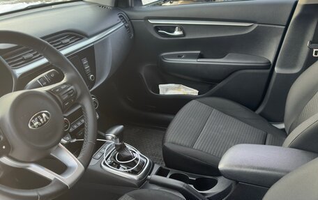 KIA Rio IV, 2021 год, 1 600 000 рублей, 10 фотография