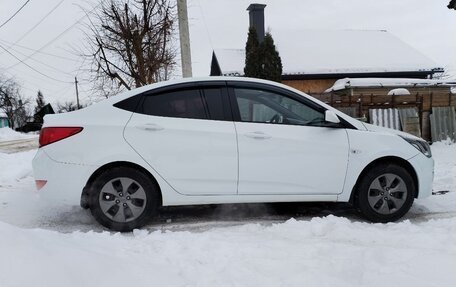 Hyundai Solaris II рестайлинг, 2016 год, 1 030 000 рублей, 7 фотография