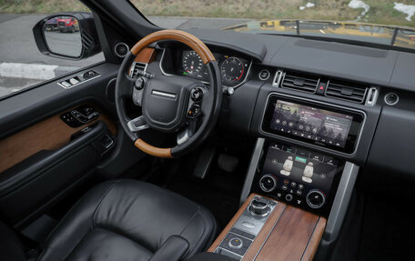 Land Rover Range Rover IV рестайлинг, 2018 год, 5 999 000 рублей, 11 фотография