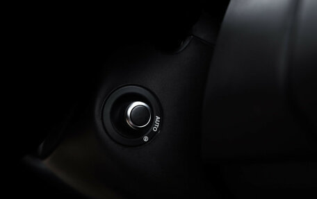 Land Rover Range Rover IV рестайлинг, 2018 год, 5 999 000 рублей, 24 фотография