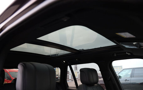 Land Rover Range Rover IV рестайлинг, 2018 год, 5 999 000 рублей, 32 фотография