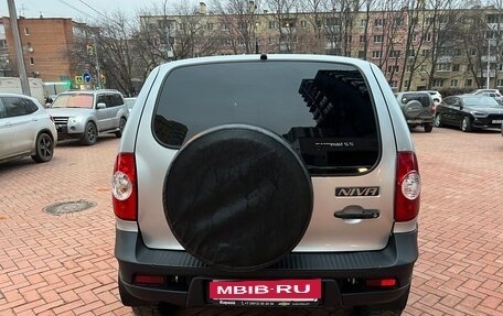 Chevrolet Niva I рестайлинг, 2018 год, 755 000 рублей, 6 фотография