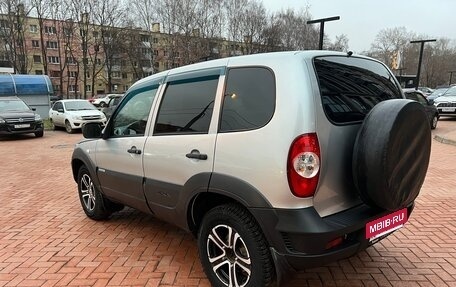 Chevrolet Niva I рестайлинг, 2018 год, 755 000 рублей, 7 фотография