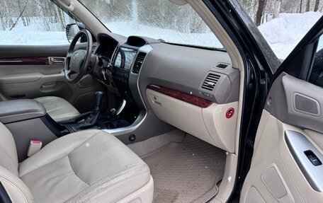 Toyota Land Cruiser Prado 120 рестайлинг, 2004 год, 1 688 000 рублей, 10 фотография