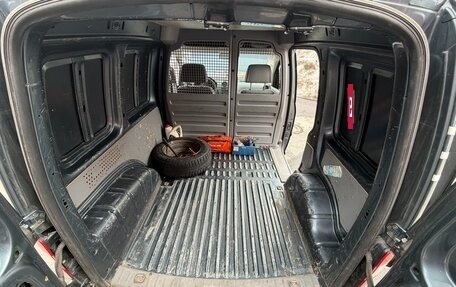 Volkswagen Caddy III рестайлинг, 2008 год, 570 000 рублей, 17 фотография