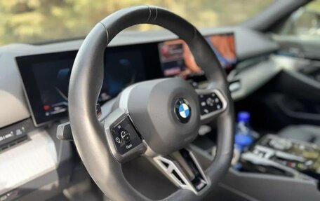 BMW 5 серия, 2024 год, 6 430 000 рублей, 15 фотография