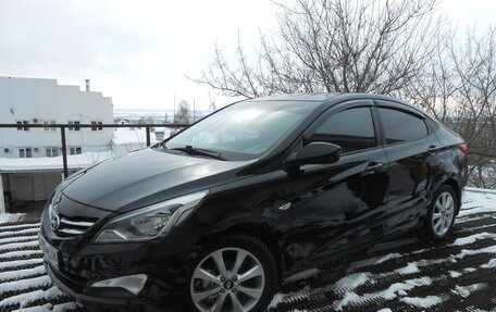 Hyundai Solaris II рестайлинг, 2015 год, 995 000 рублей, 3 фотография