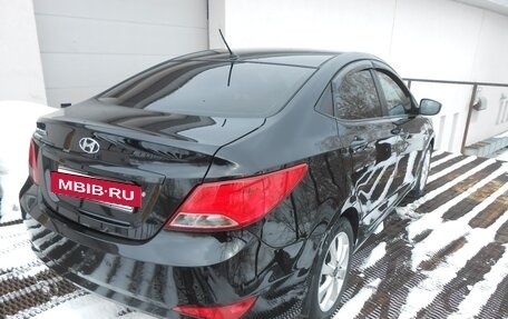 Hyundai Solaris II рестайлинг, 2015 год, 995 000 рублей, 4 фотография