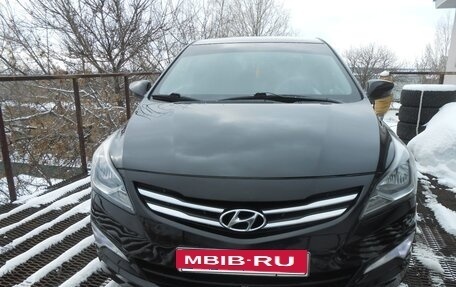 Hyundai Solaris II рестайлинг, 2015 год, 995 000 рублей, 5 фотография