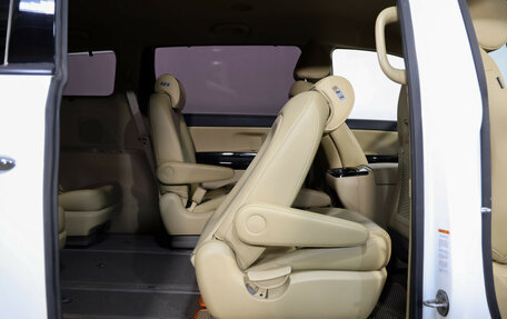 KIA Carnival III, 2018 год, 2 899 000 рублей, 30 фотография