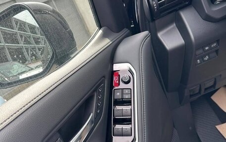 Toyota Land Cruiser, 2025 год, 15 100 000 рублей, 13 фотография
