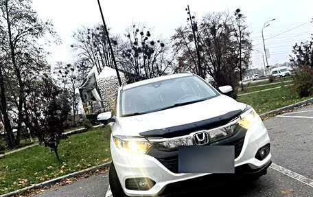 Honda Vezel, 2022 год, 1 680 000 рублей, 1 фотография