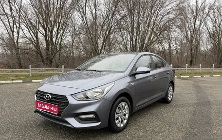 Hyundai Solaris II рестайлинг, 2018 год, 1 220 000 рублей, 1 фотография